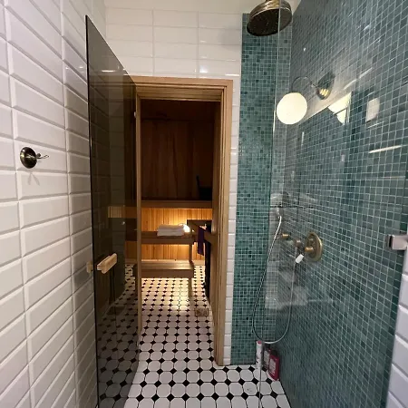 Hubane Ja Ruumikas Saunaga Korter Kesklinnas Apartment *