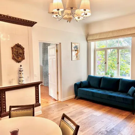 Hubane Ja Ruumikas Saunaga Korter Kesklinnas Apartment Parnu