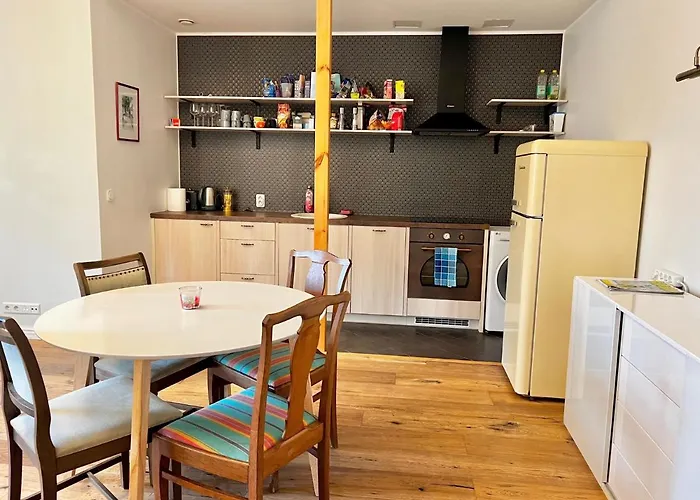 Hubane Ja Ruumikas Saunaga Korter Kesklinnas Pärnu