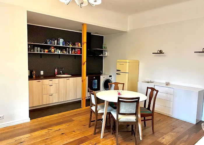 Hubane Ja Ruumikas Saunaga Korter Kesklinnas Lägenhet Pärnu